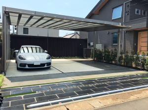 アーキフィールド×プラスＧでモダンな車庫を　松戸市Ｈ邸