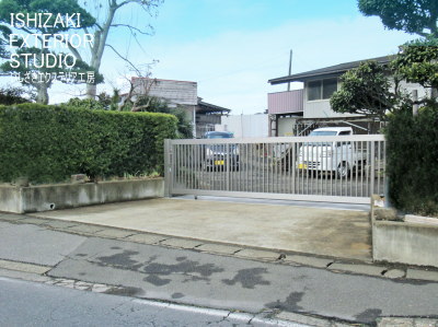 大型引き戸のゲート設置後