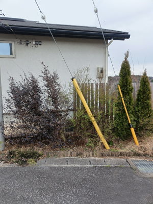 道路側からの施工前の庭