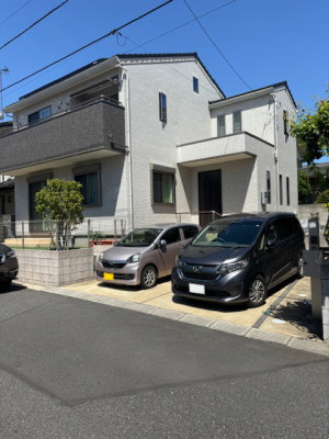 施工前の車2台分の台形敷地の車庫