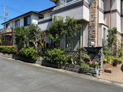 リフォーム前の庭と門袖