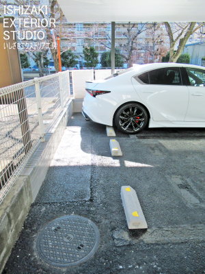 花壇と低木を撤去して車庫を拡張リフォーム後