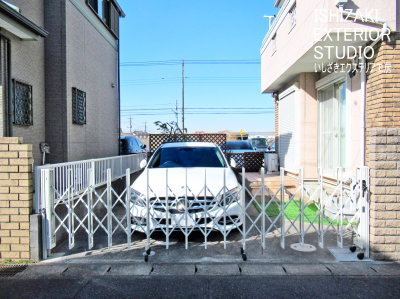 防犯対策で伸縮門扉ゲートを設置して車庫をクローズに