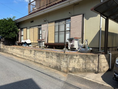 掃き出し窓が丸見えだった施工前