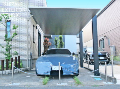 正面から見た車庫の様子