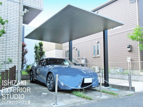 カーポートSC×とスペースガードでモダンで防犯バッチリ車庫に