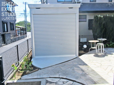 庭の一部をバイク用スペースにリフォーム後