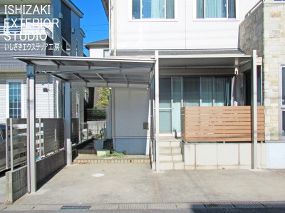 テラスSCの屋根と木調目隠しフェンス設置後の庭