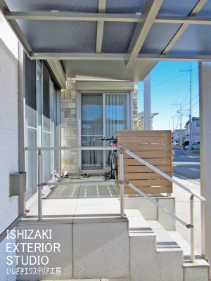 カーポート側からの庭の様子