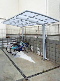 サイクルポートで雨ざらし自転車のサビ予防　船橋市Ｔ邸