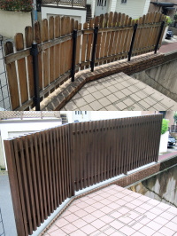 劣化した木製目隠しフェンスを人工木材に取替え補強　鎌ヶ谷市N邸